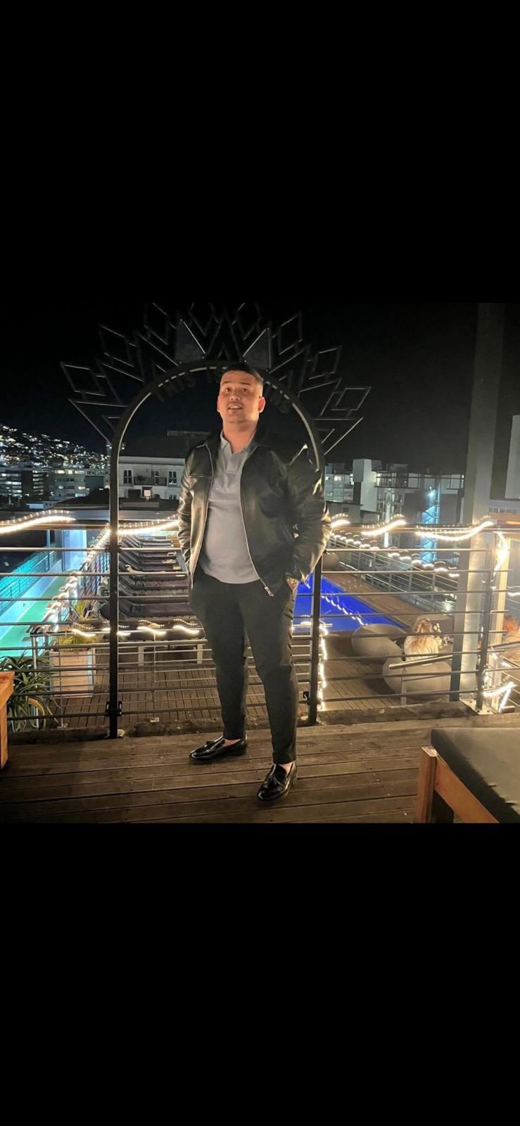 Harry Hannies performing live – photo 2