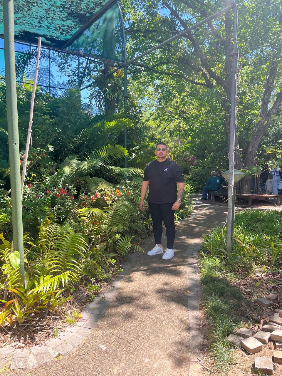 Harry Hannies performing live – photo 8